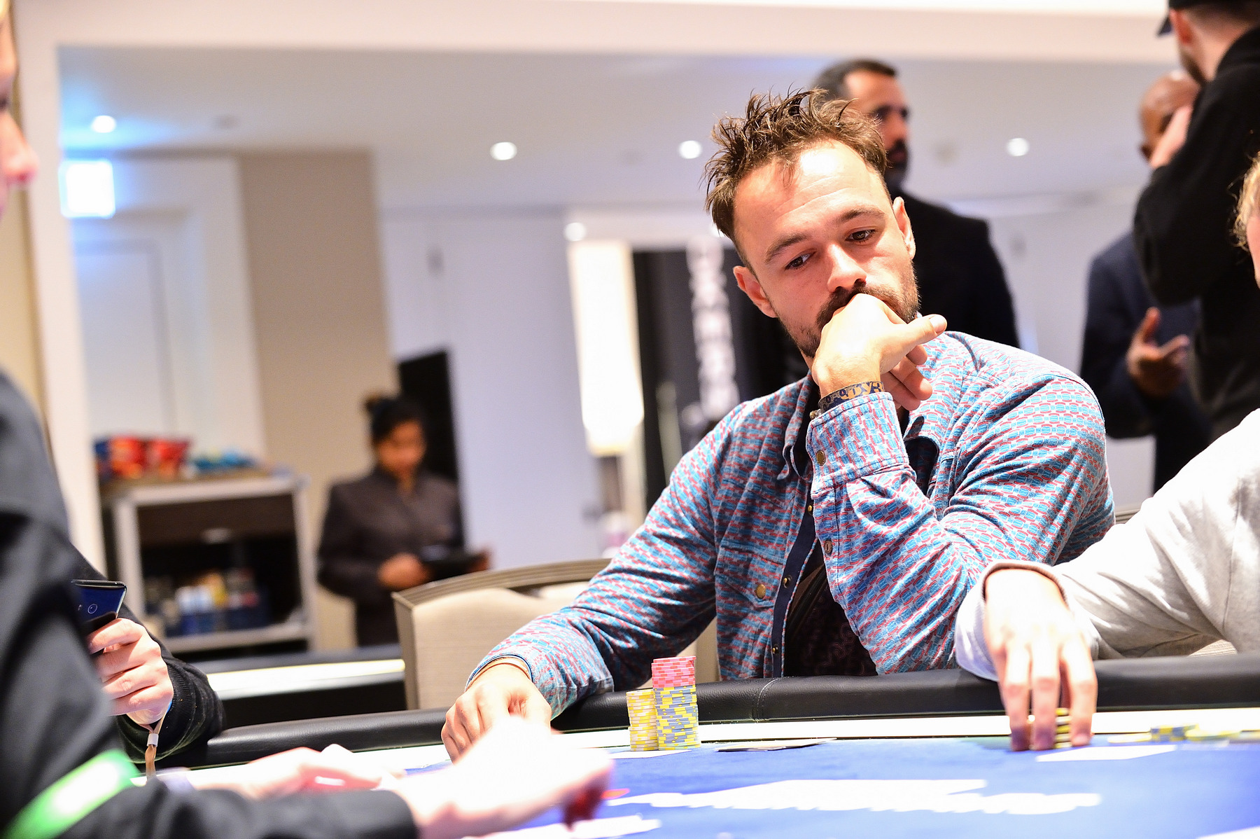 Ole Schemion playing at EPT London 2022