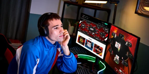 An online player monitoring the blind structure and current number of entries across multiple tournament screens.